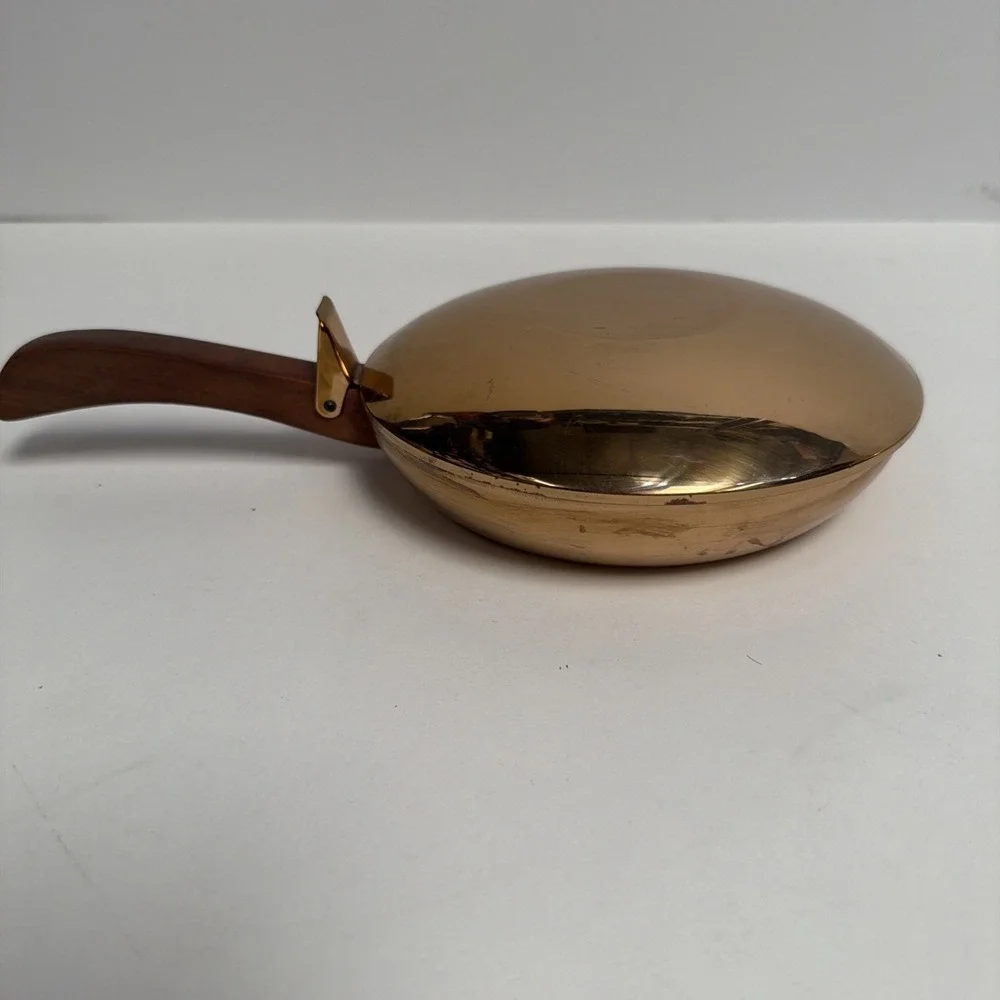 VTG‎ MID CENTURY SAXTON INC CALIFORNIA Copper PAN W/ ATTACHED LID WOODEN HANDLE